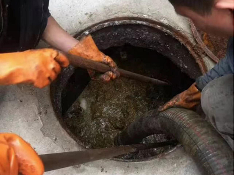 宁陕清理化粪池时如何避免沼气的危害?